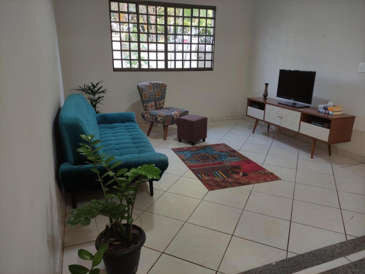 Casa completa com piscina em bairro nobre de Uberlândia Exterior foto